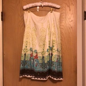 Flair skirt with design